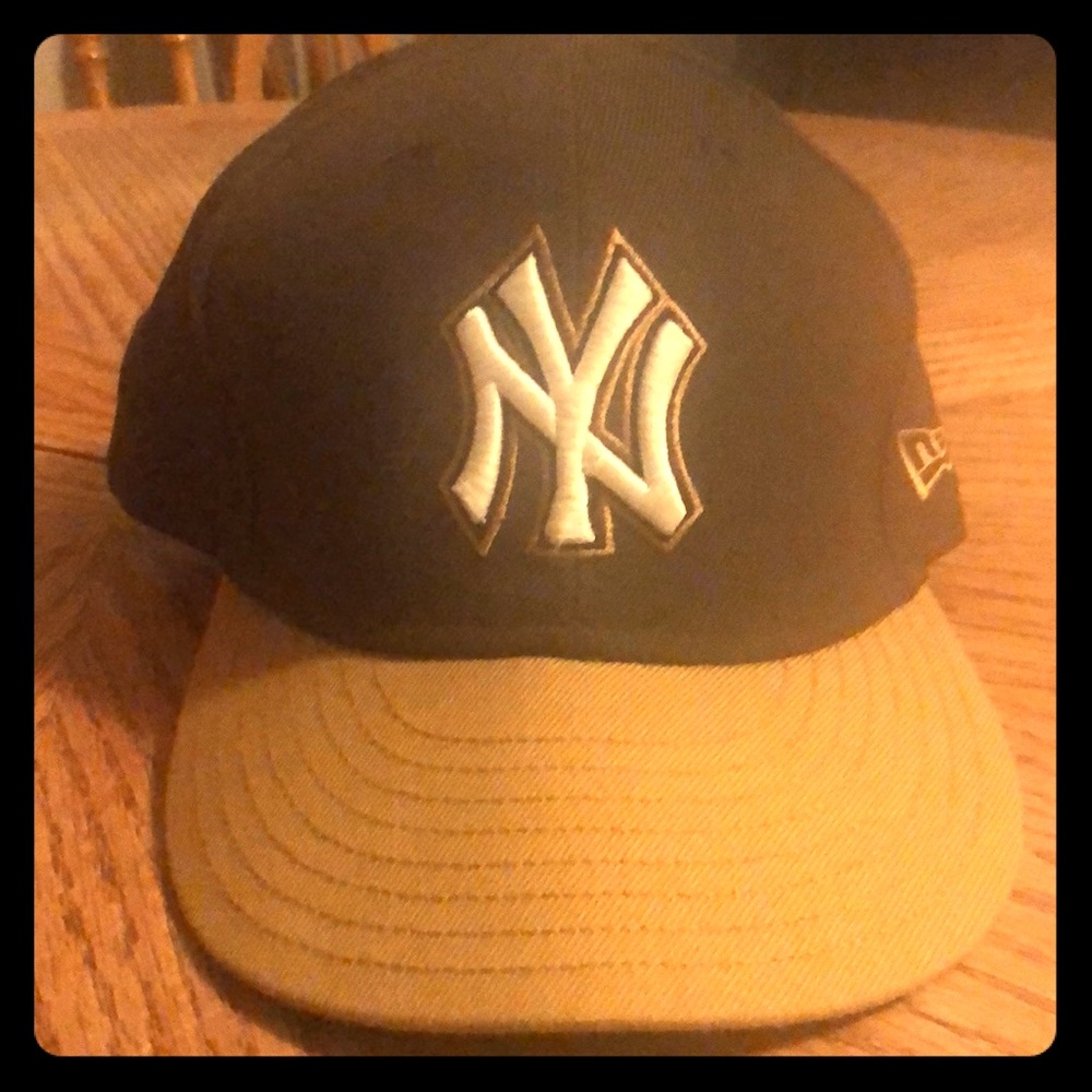 New York Yankees Cap brand new. Sz 7 1/2